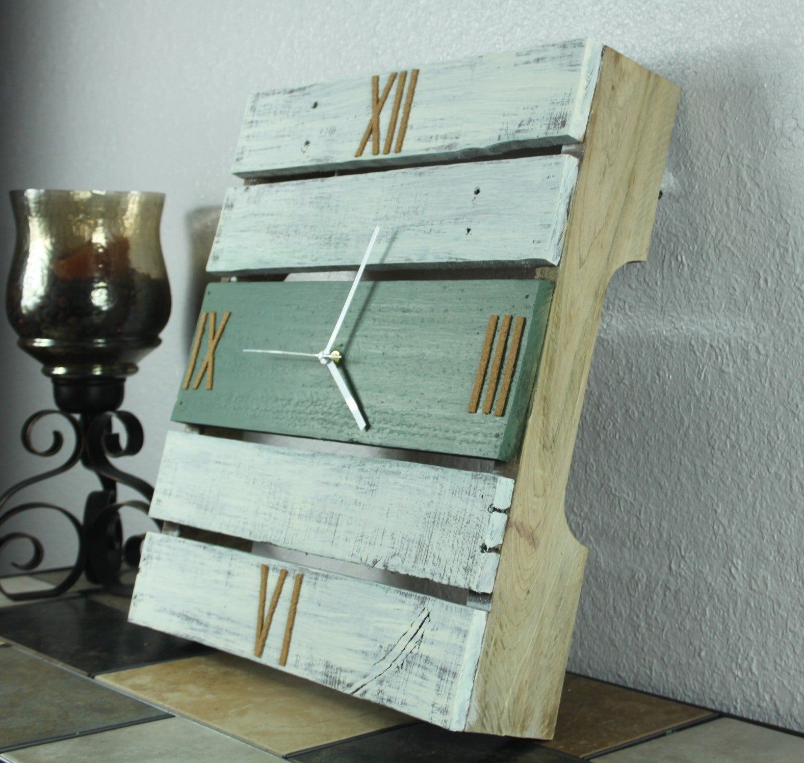 Pallet Clock – Kravtic
